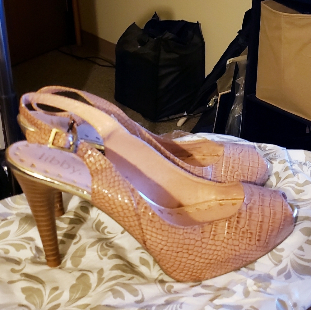 libby edelman heels